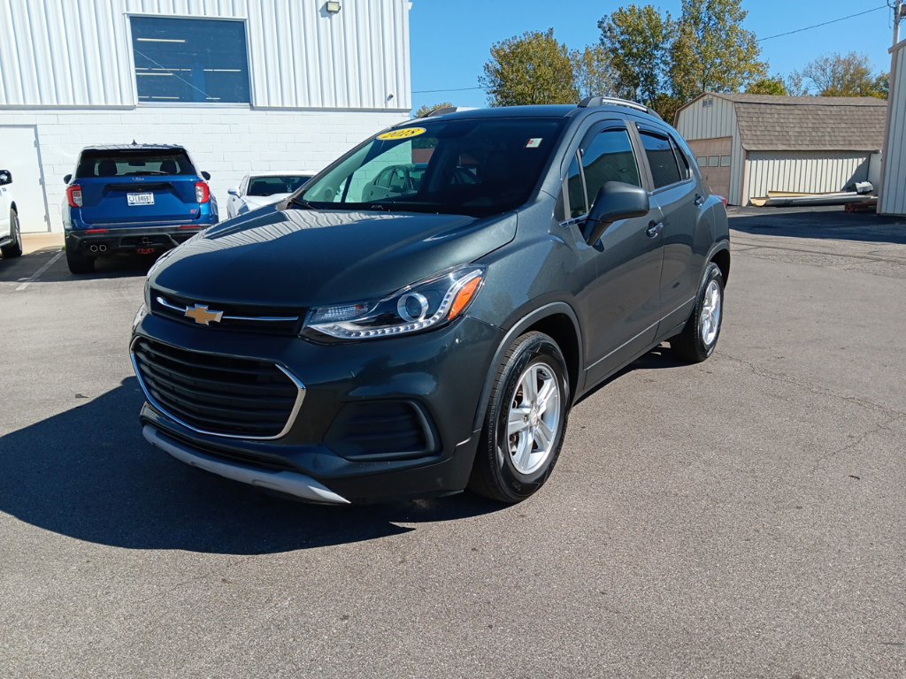 Used 2018 Chevrolet Trax LT w/ LT Convenience Package FWD image 9