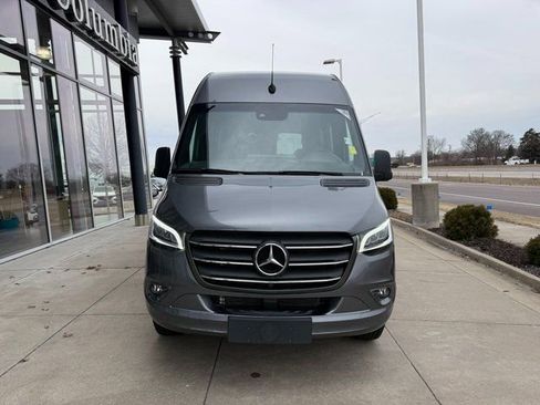 Used 2023 Mercedes-Benz Sprinter 2500 image 2