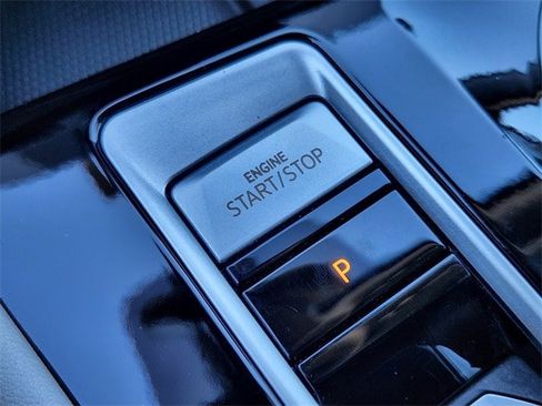 Used 2024 Volkswagen Atlas SEL Premium R-Line image 14