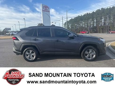 Used 2022 Toyota RAV4 XLE image 2