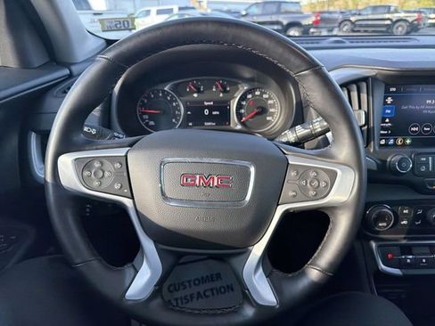 Used 2024 GMC Terrain SLT AWD/4WD image 11