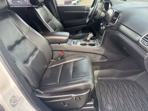 Used 2022 Jeep Grand Cherokee Limited image 31