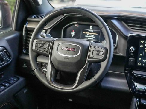 Used 2024 GMC Sierra 1500 AT4 w/ Technology Package AWD/4WD image 15