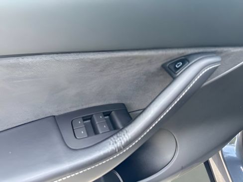 Used 2022 Tesla Model Y Performance AWD/4WD image 19