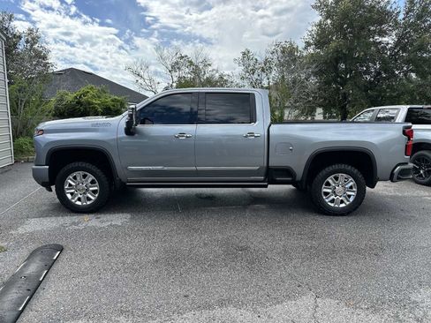 Certified 2025 Chevrolet Silverado 2500 High Country w/ Technology Package AWD/4WD image 3