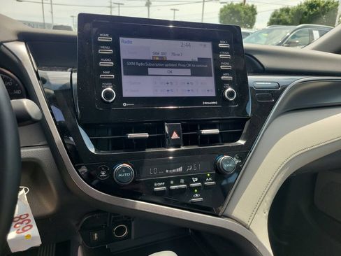 Used 2023 Toyota Camry SE AWD/4WD image 26