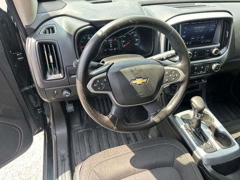 Used 2022 Chevrolet Colorado LT w/ Fleet Safety Package RWD image 17