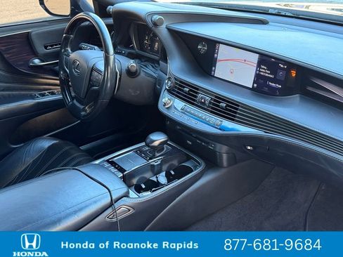 Used 2018 Lexus LS 500 AWD w/ Luxury Package image 10