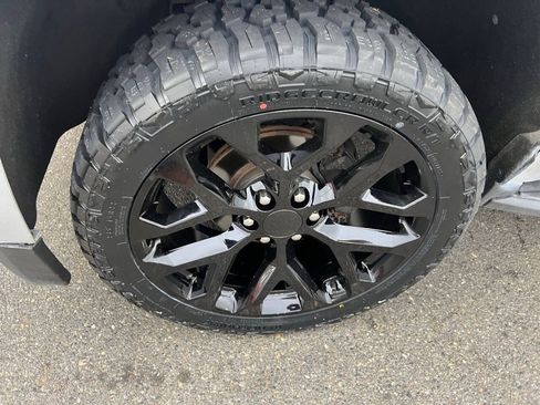 Used 2020 Chevrolet Tahoe LT AWD/4WD image 8