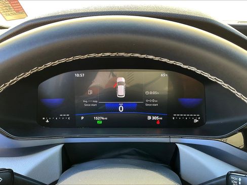 Certified 2024 Volkswagen Taos SE image 20