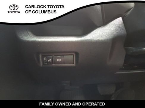 Used 2019 Toyota RAV4 XLE FWD image 25