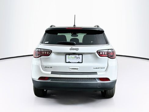 Used 2025 Jeep Compass Limited AWD/4WD image 7