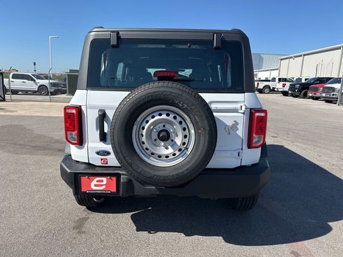 New 2025 Ford Bronco 4-Door image 7