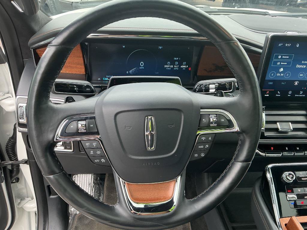 Used 2022 Lincoln Navigator L Black Label AWD/4WD image 22