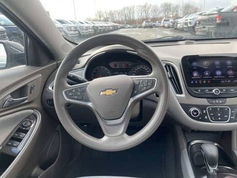Used 2022 Chevrolet Malibu LT image 16