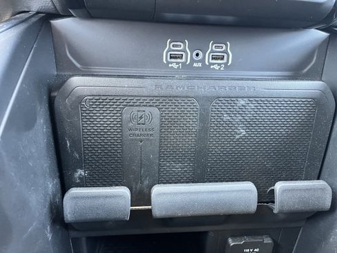 Used 2025 RAM 1500 Laramie w/ Sport Appearance Package AWD/4WD image 18