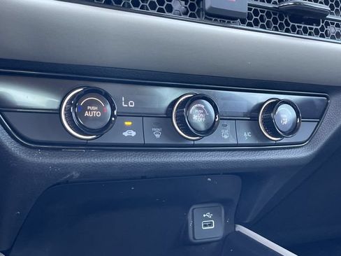 Certified 2025 Honda HR-V LX image 18