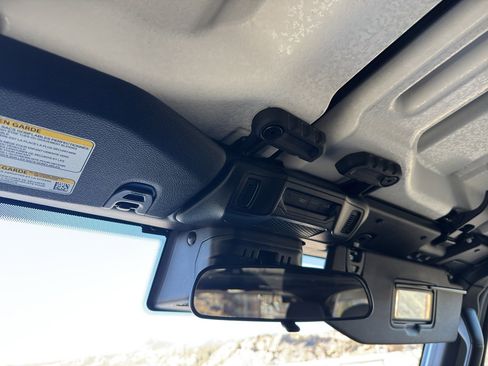 Used 2025 Jeep Wrangler Unlimited Rubicon image 28