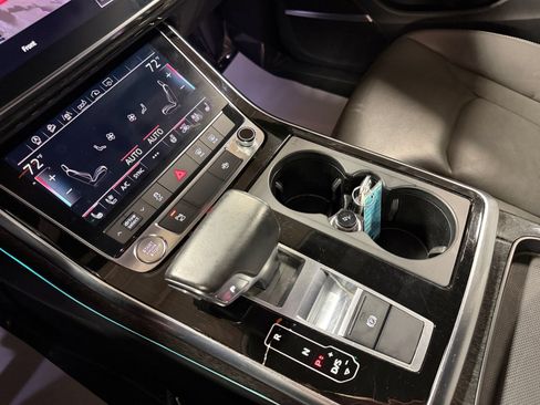 Used 2019 Audi Q8 Premium Plus w/ Premium Plus AWD/4WD image 35