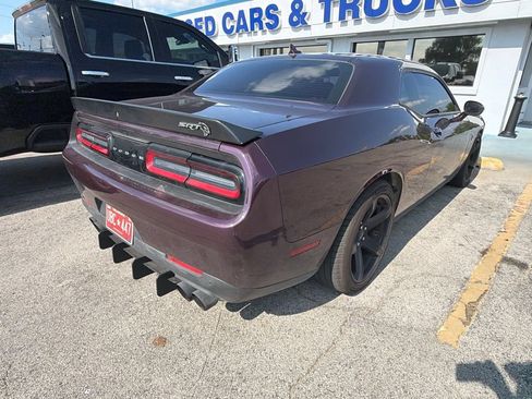 Used 2022 Dodge Challenger SRT Hellcat RWD image 3