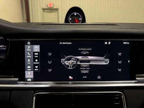 Used 2017 Porsche Panamera 4S image 47