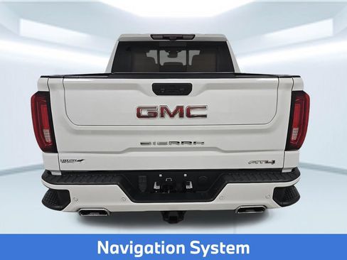 Used 2022 GMC Sierra 1500 AT4 w/ AT4 Premium Package AWD/4WD image 4