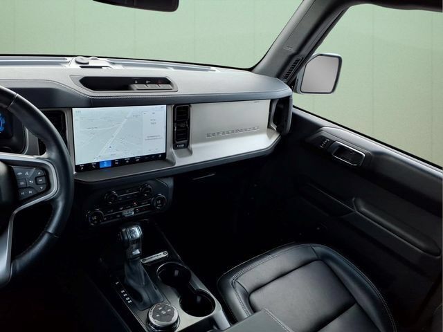 Used 2025 Ford Bronco Outer Banks AWD/4WD image 18