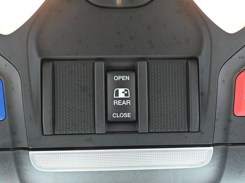 Used 2022 RAM 1500 Big Horn AWD/4WD image 39