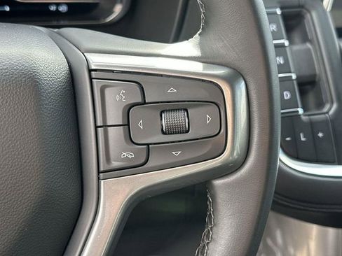 Used 2024 Chevrolet Suburban LT image 36