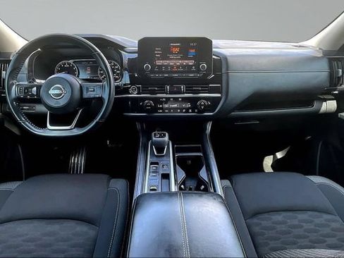 Used 2024 Nissan Pathfinder SV FWD image 7