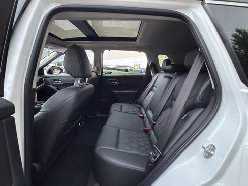 New 2026 Nissan Rogue Platinum w/ Platinum Premium Package AWD/4WD image 26