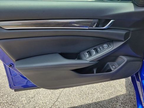 Used 2022 Honda Accord Sport image 17