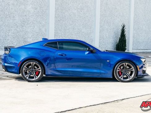 Used 2019 Chevrolet Camaro SS image 13