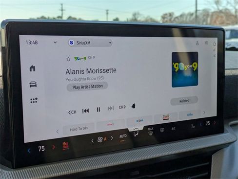 New 2025 Ford Explorer Active w/ Active Comfort Package image 19