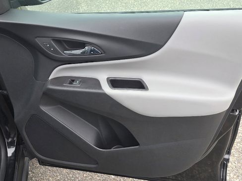Certified 2021 Chevrolet Equinox LS image 19