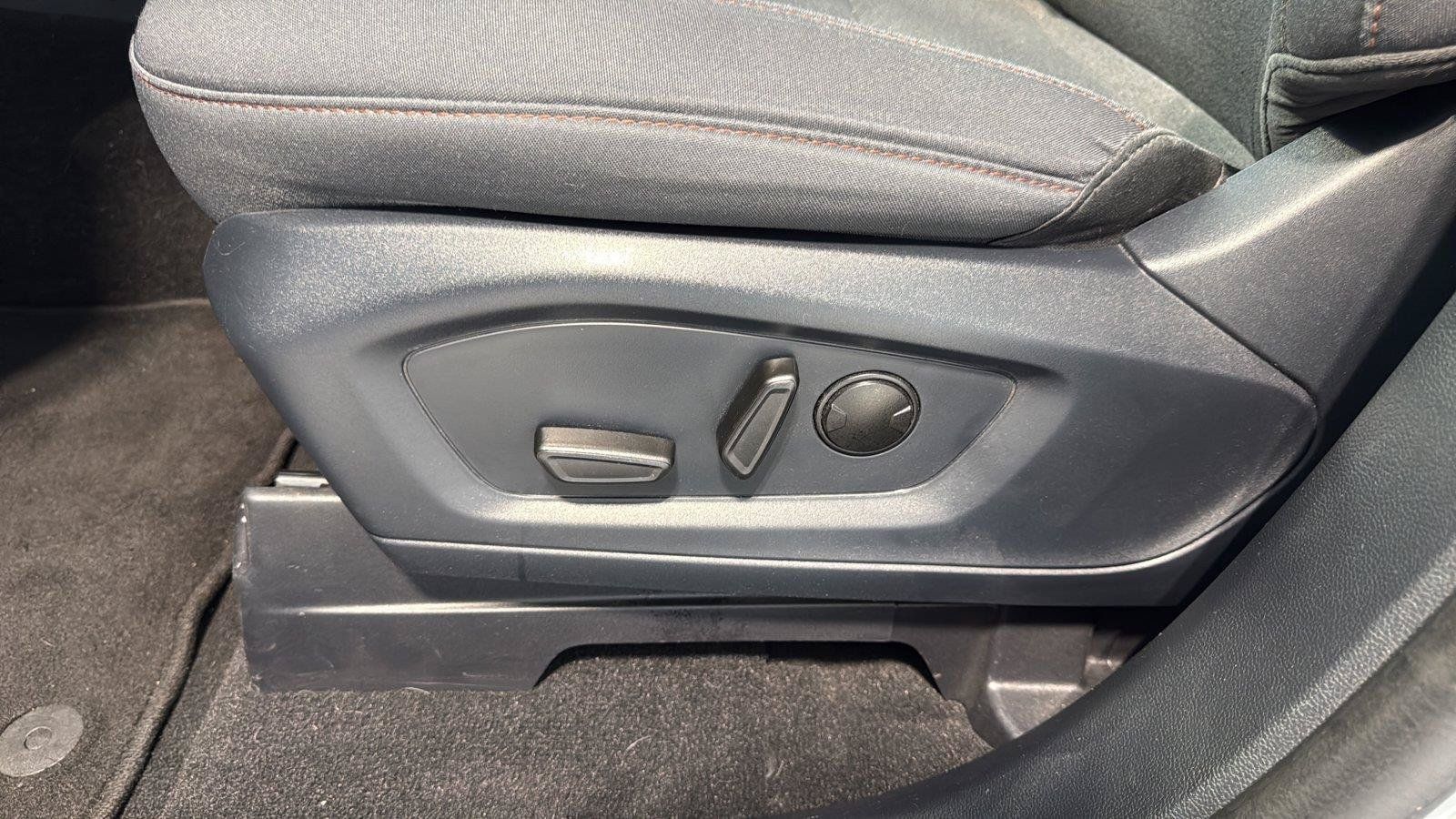 Certified 2025 Ford Explorer Active AWD/4WD image 26