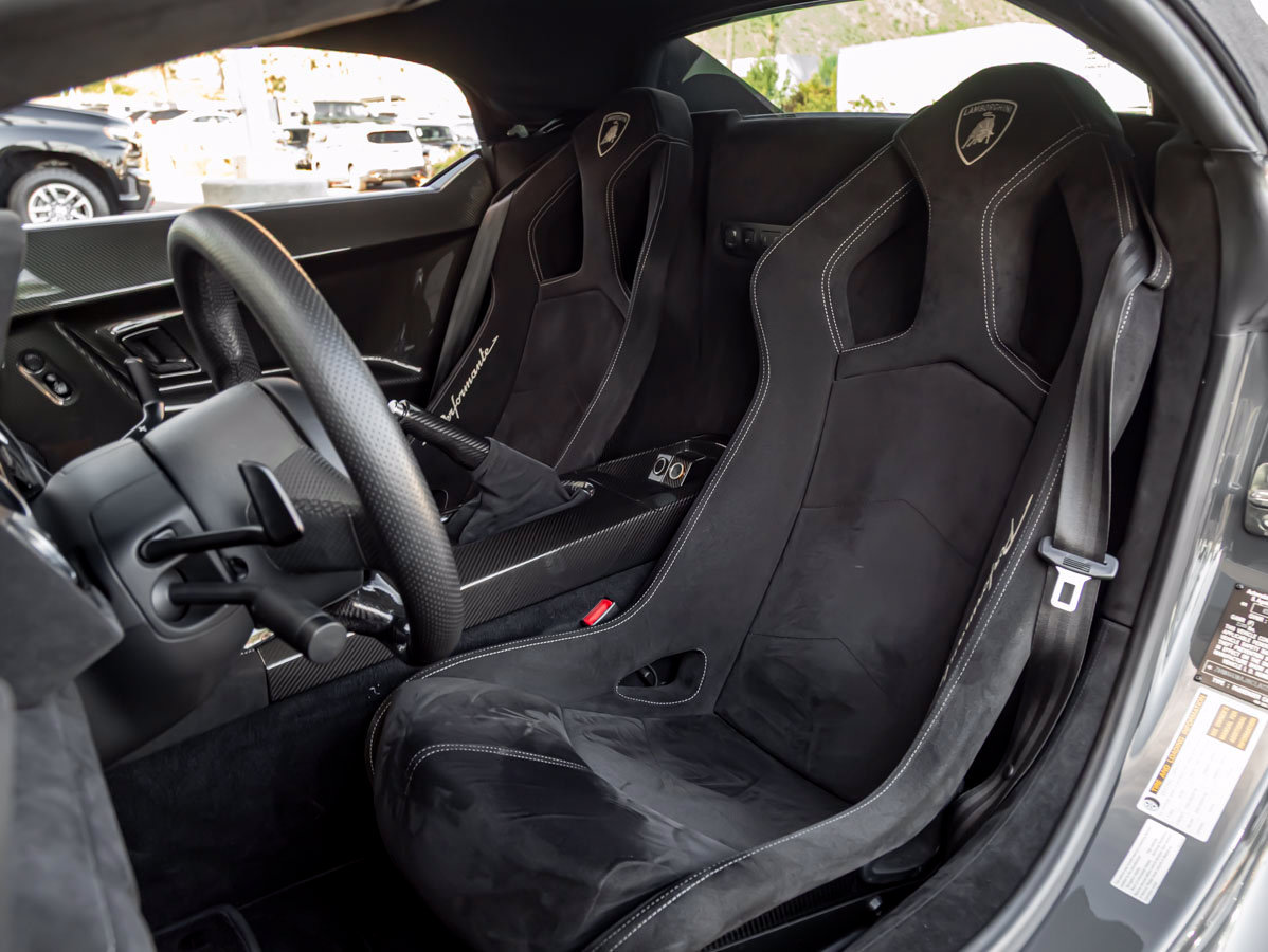Used 2012 Lamborghini Gallardo LP 570-4 Performante AWD/4WD image 18