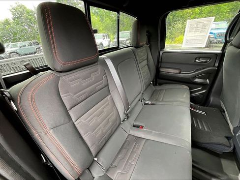 Used 2023 Nissan Frontier PRO-4X w/ Pro Convenience Package AWD/4WD image 15