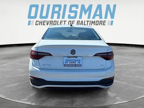 Used 2023 Volkswagen Jetta SE FWD image 5