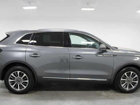 Used 2022 Lincoln Nautilus Reserve image 11