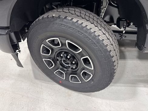 New 2026 Ford F250 Platinum w/ FX4 Off-Road Package AWD/4WD image 21