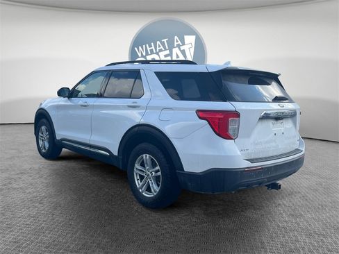 Used 2020 Ford Explorer XLT image 6