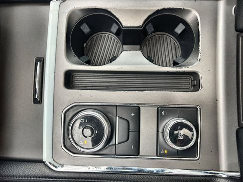 Used 2020 Ford Expedition XLT w/ Equipment Group 202A image 22