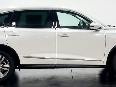 New 2026 Acura MDX SH-AWD image 3