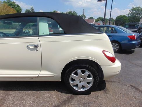 Used 2007 Chrysler PT Cruiser Convertible w/ Spring Special Group image 11