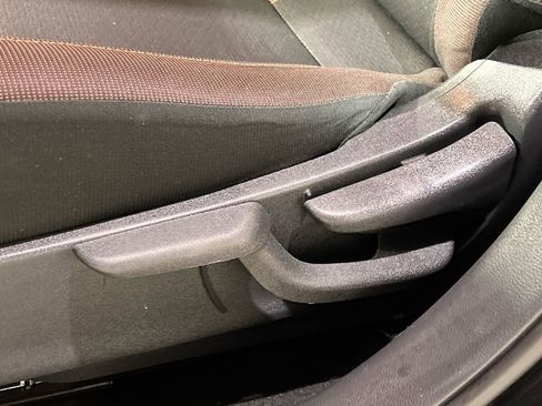 Used 2020 Nissan Versa SR image 23