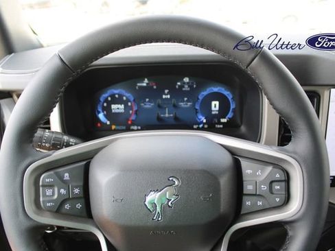 New 2026 Ford Bronco Outer Banks AWD/4WD image 17