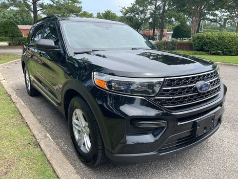 Used 2020 Ford Explorer XLT w/ Comfort Package RWD image 7