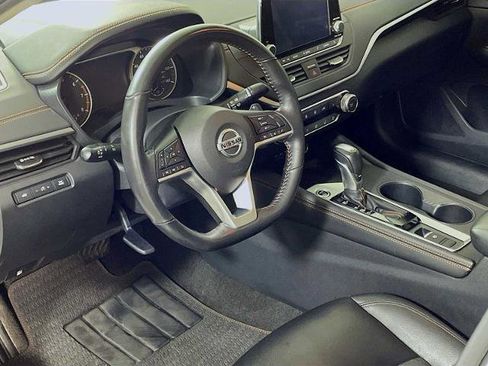 Certified 2022 Nissan Altima 2.5 SR w/ Midnight Edition Package image 7