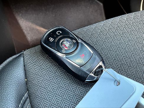 Used 2021 Buick Encore GX Select image 12